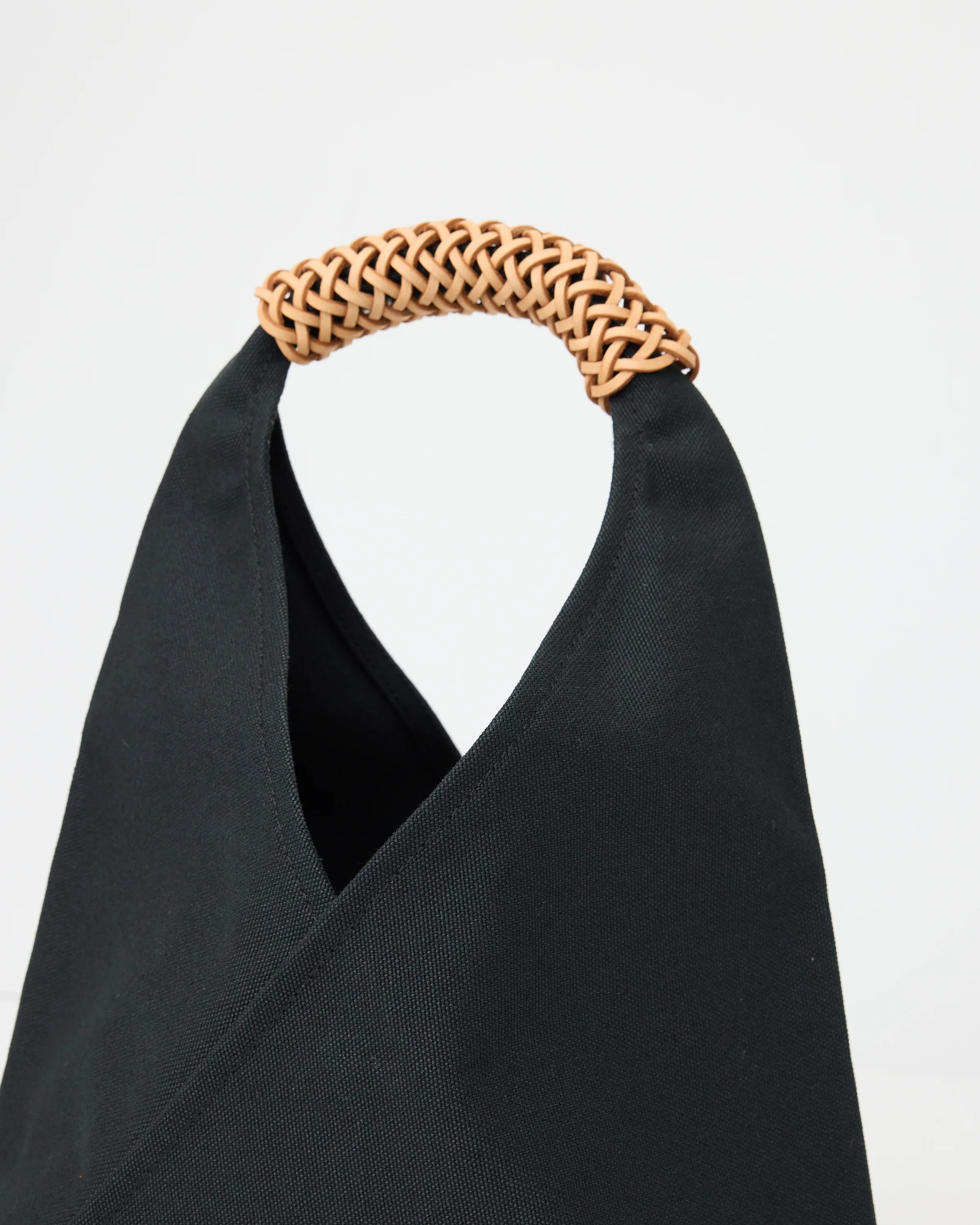 Woven Triangle Bag 58, Natural / Black - Image 3