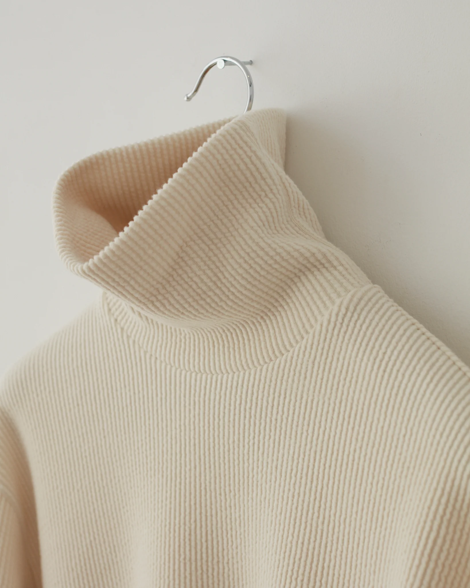 WW Turtleneck - Cream - Image 3